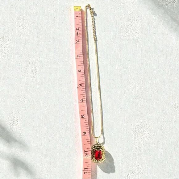 Vintage Signed Sarah Coventry Gold Tone Necklace with Vibrant Red Gem - Picture 3 of 6